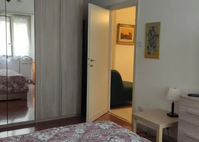 14 Apartment Rom
